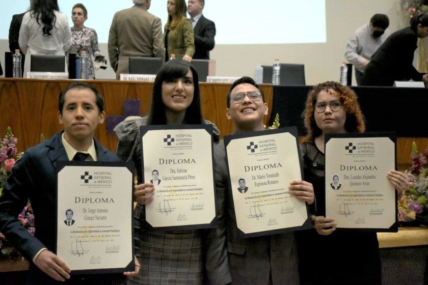 ceremonias por separado, INER y Hospital General de México clausuran cursos de alta especialidad y de especialidad médica