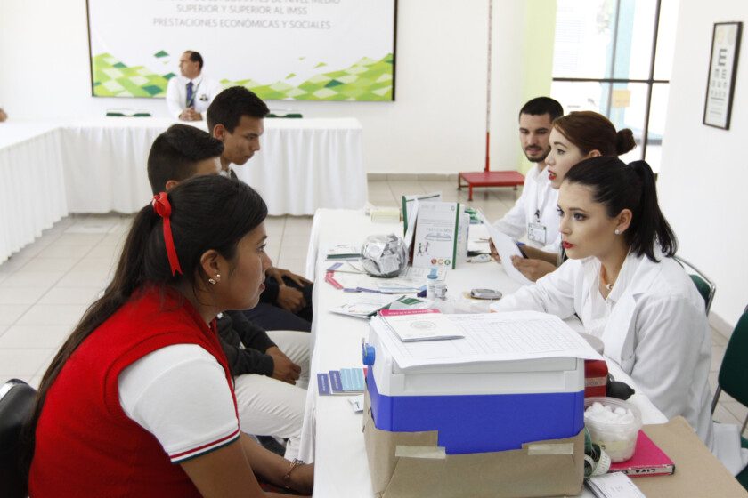 educación y comunicación con menores ante retos en redes sociales con medicamentos