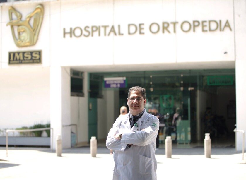 doctor Henry Martín Quintela Núñez del Prado, director médico del Hospital de Ortopedia