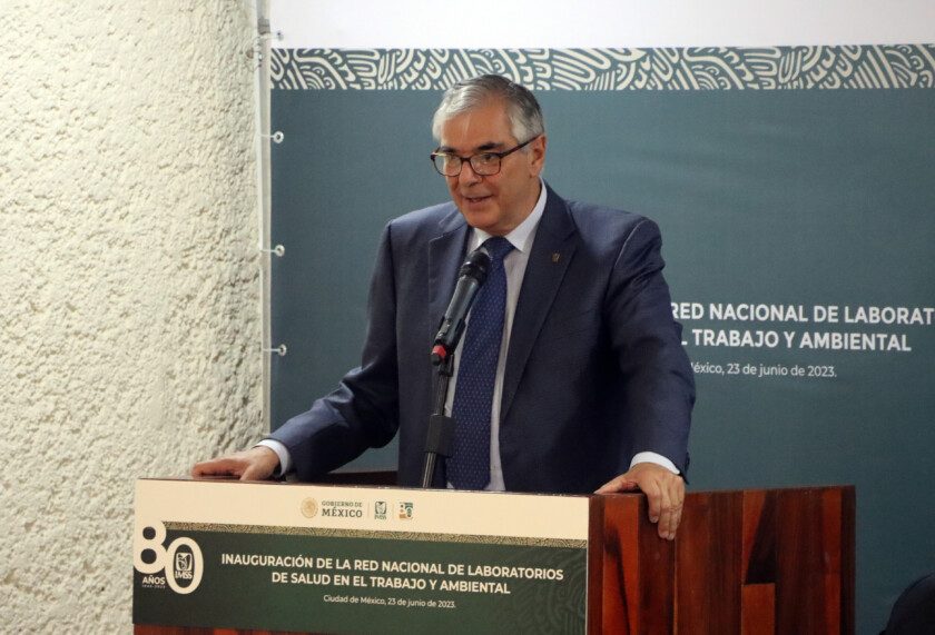 doctor Mauricio Hernández Ávila en inaguración de Red Nacional de los Laboratorios de Salud en el Trabajo y Ambiental