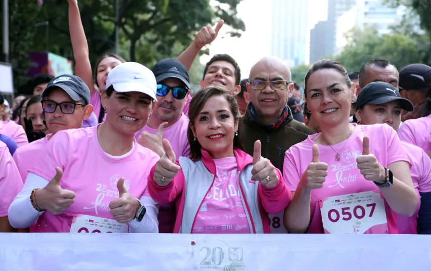 Funcionarias del IMSS en Segunda Carrera con Causa Mi Lucha es Rosa