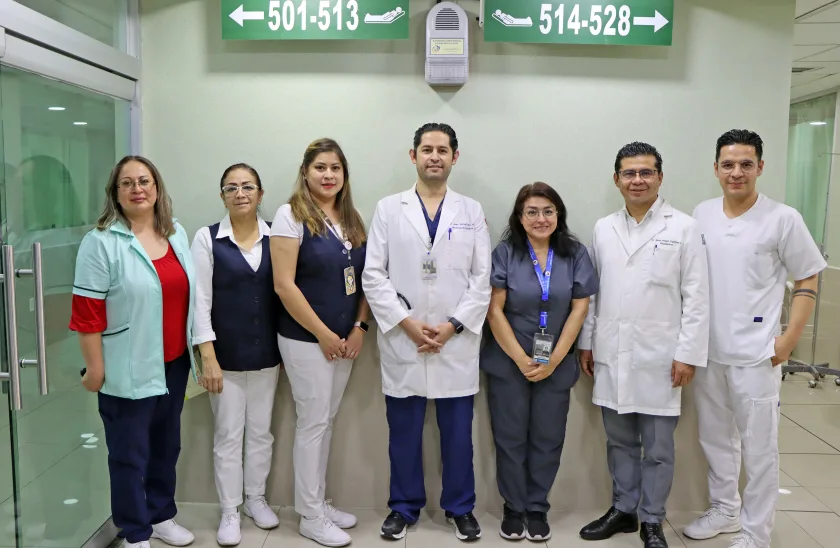 equipo multidisciplinario de la Unidad Médica de Alta Especialidad (UMAE) Hospital de Cardiología del Centro Médico Nacional (CMN) Siglo XXI