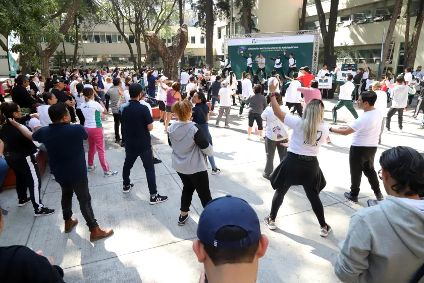 Actividades de ejercicio en jornada de actividad física del IMSS